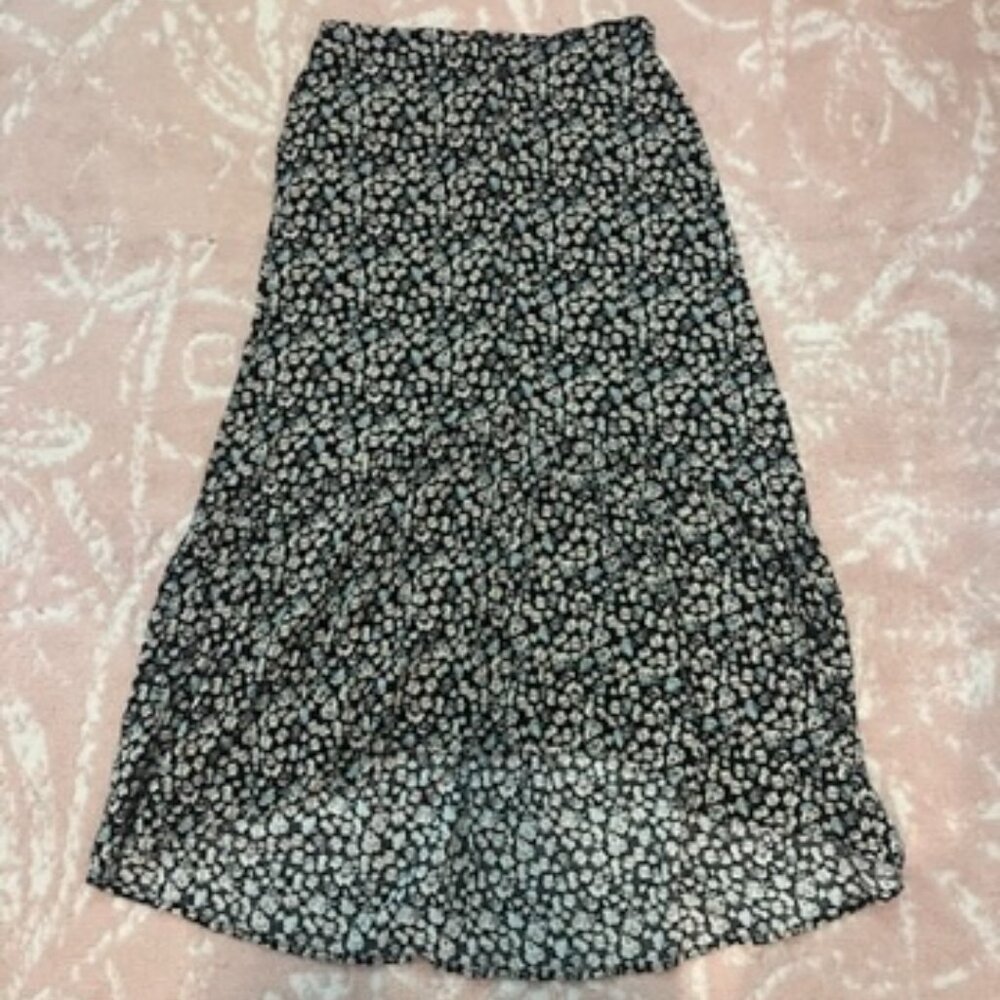 floral skirt